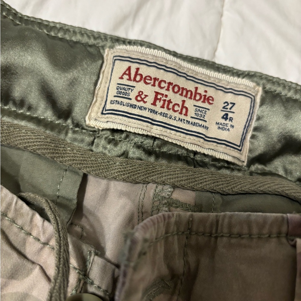 Abercrombie and fitch camo cargo pants